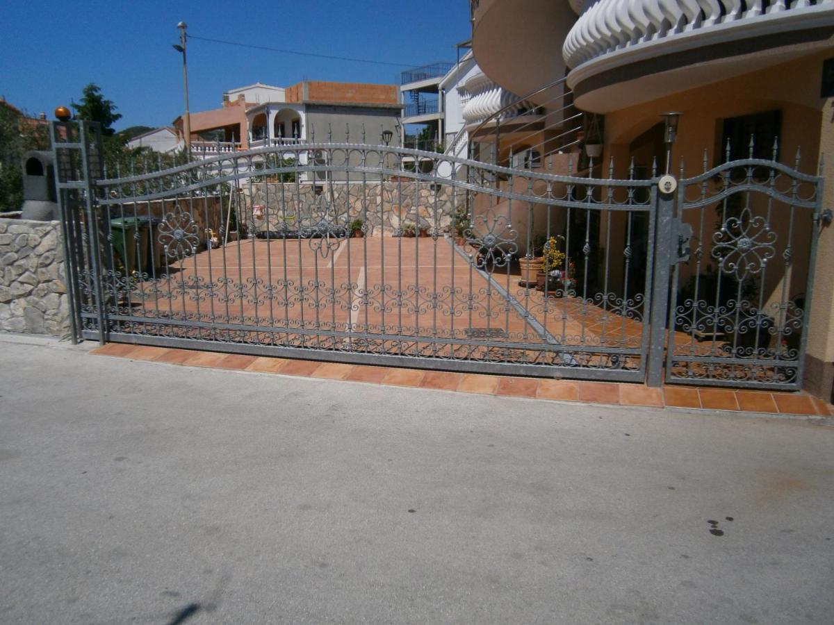 Apartments With A Parking Space Vodice - 13973 외부 사진